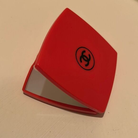 Chanel Double Sided Cosmetic Mirror Red Duo Travel Makeup Gift CC Logo New - Picture 2 of 11